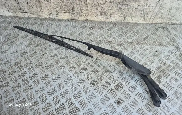 BMW 7 E38 Front wiper blade arm 8352020 61618352020