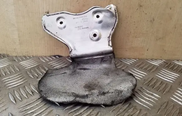 Audi A8 S8 D4 4H Other engine bay part 8K0199388BD