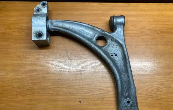 Volkswagen PASSAT B6 Front control arm 3C0407153B 40707