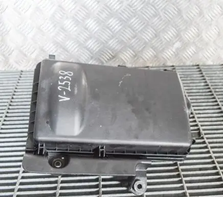 Toyota Prius (XW20) Air filter box 1001406970