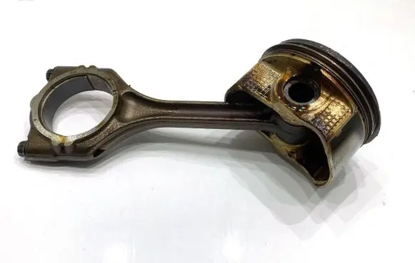 Mitsubishi Outlander Piston with connecting rod 4J11