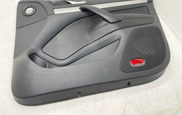 Skoda Octavia Mk2 (1Z) Front door card panel trim 1Z1867012 1Z0837248