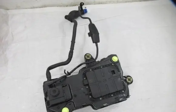 Peugeot Rifter AdBlue liquid reservoir 9817601880