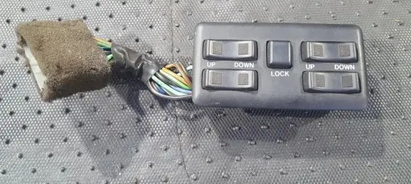 Hyundai Pony Electric window control switch S5H215S1D S5H215S-1D