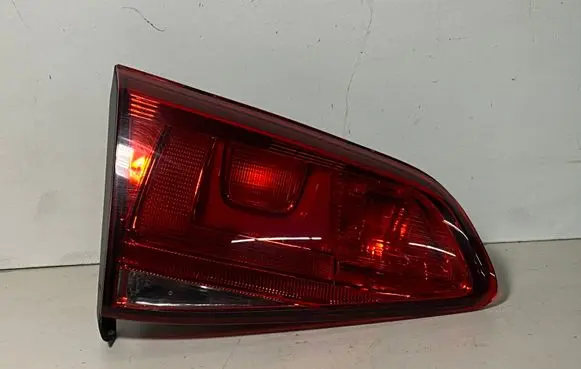 Volkswagen Golf VII Tailgate rear/tail lights 5G0945093R