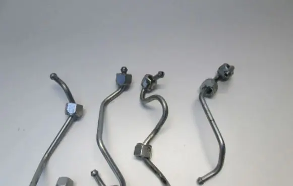 Renault Master III Fuel line pipe