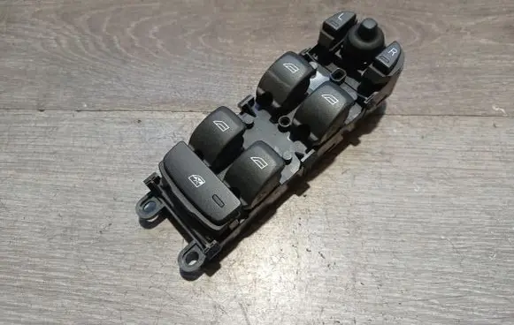 Volvo V40 Electric window control switch 31334567