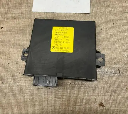 Mercedes-Benz S W220 Light module LCM A2208203685 0307870011