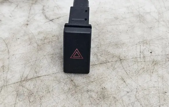 Toyota Avensis T250 Hazard light switch 157963
