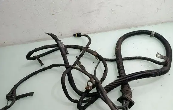 Mercedes-Benz S W221 Positive cable (battery) A2215402310