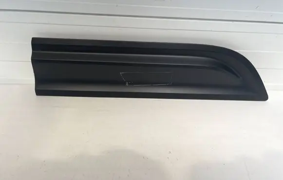 Porsche Macan (95B) Rear door trim (molding) 95B839890