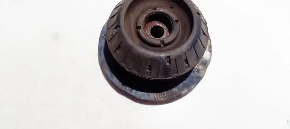 Toyota Yaris Coil spring mount 