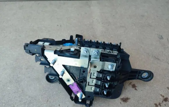 Mercedes-Benz C W205 Fuse box set A2055401850