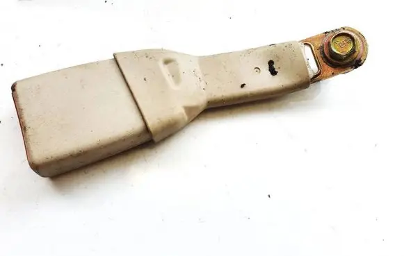 Lexus RX 300 Front seatbelt buckle d016001