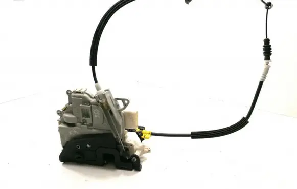 Audi RS4 Rear door lock 8K0839015C