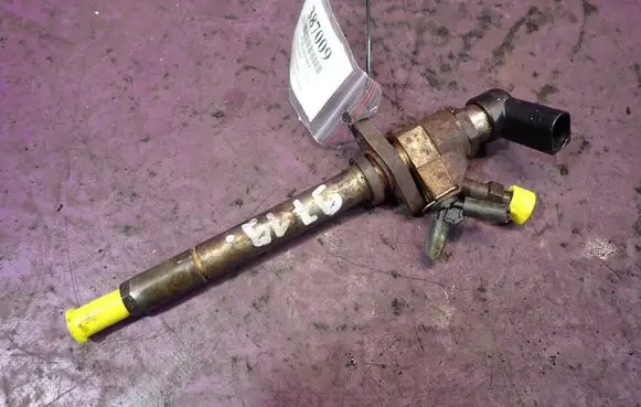 Peugeot 407 Fuel injector 9657144580