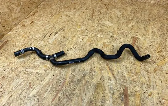 Volvo XC60 Engine coolant pipe/hose 32411173