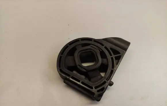 KIA Soul Radiator mount bracket 