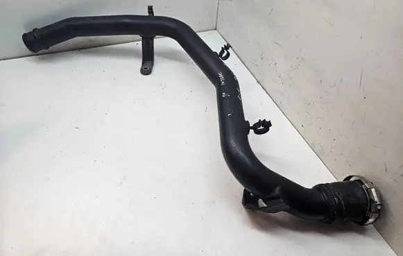 Intercooler hose/pipe