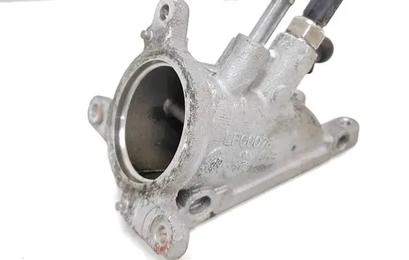 Volkswagen PASSAT B8 Other engine bay part 04L128637A
