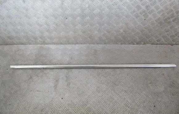 Opel Insignia A Front door windshield rail 
