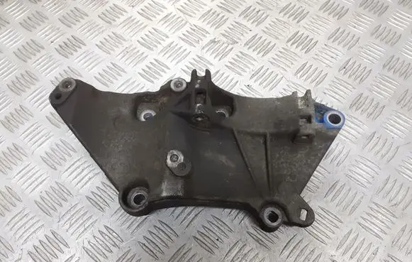Renault Scenic II - Grand scenic II Generator/alternator bracket 8200100148