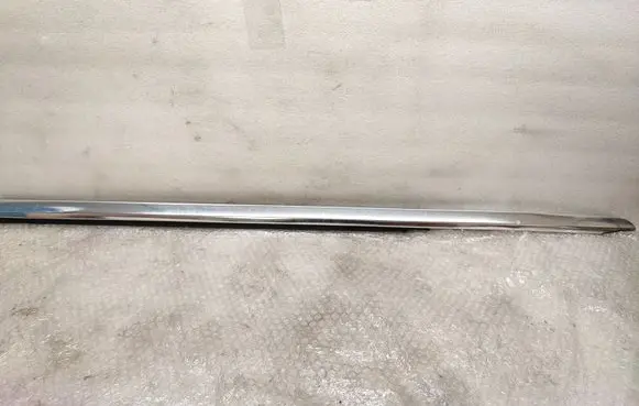 Mercedes-Benz E W238 Windshield trim A2386706000