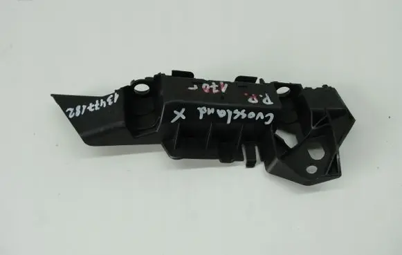 Opel Crossland X Front bumper mounting bracket 13477182