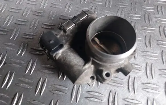 Audi A6 S6 C5 4B Throttle valve 06B133062M
