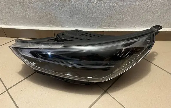 Hyundai i30 Headlight/headlamp 92101G4600