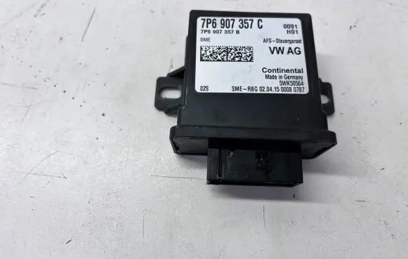 Volkswagen Touareg II Light module LCM 7P6907357C