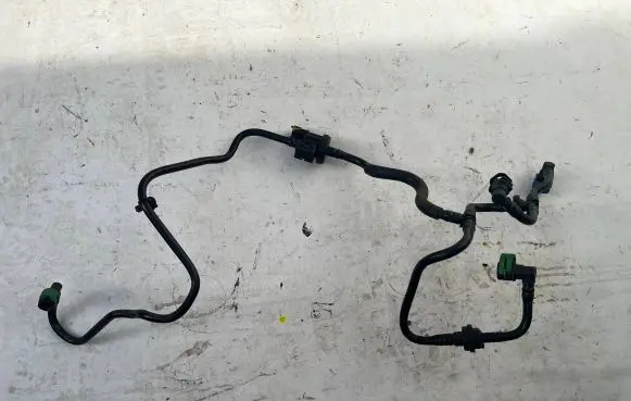 Ford Fiesta Fuel line pipe C1B19C987AC