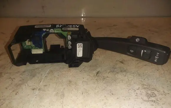 Volvo S80 Light switch 30773859