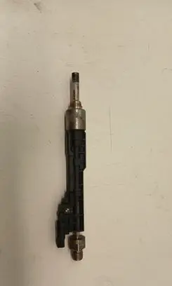 BMW 5 G30 G31 G38 Fuel injector 13648638255 10213541 8638255
