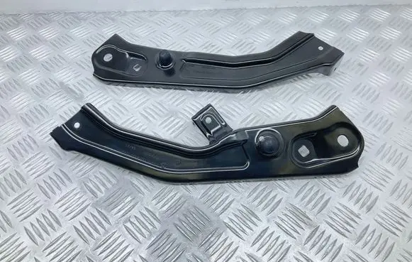 Skoda Kamiq Radiator support slam panel bracket 658805931 658805932