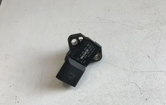 Audi A4 S4 B8 8K Air pressure sensor 038906051C 0281002401