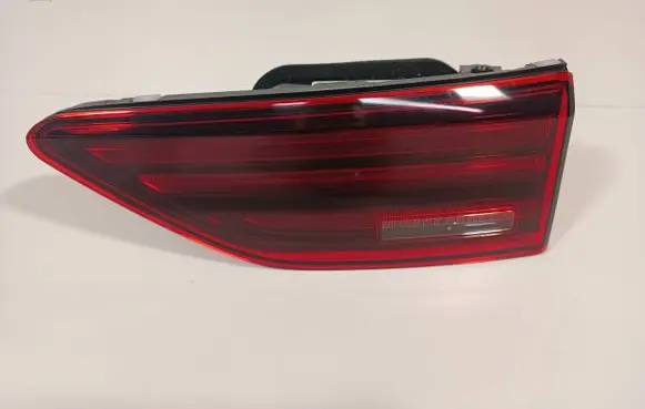 Volkswagen Golf VIII Tailgate rear/tail lights 5H0945094J LF48499 5H0945094