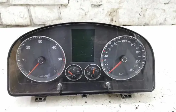 Volkswagen Touran I Speedometer (instrument cluster) 1T0920873E VDD02428 0777010366