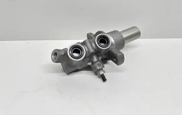 Mercedes-Benz E W213 Master brake cylinder 2512CAI0 12CAI0