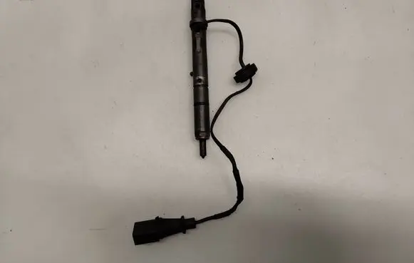 Audi A6 S6 C5 4B Fuel injector 059130202G