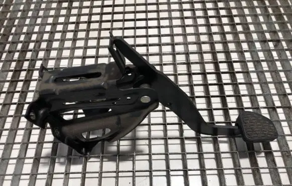 Mercedes-Benz Sprinter W906 Brake pedal 