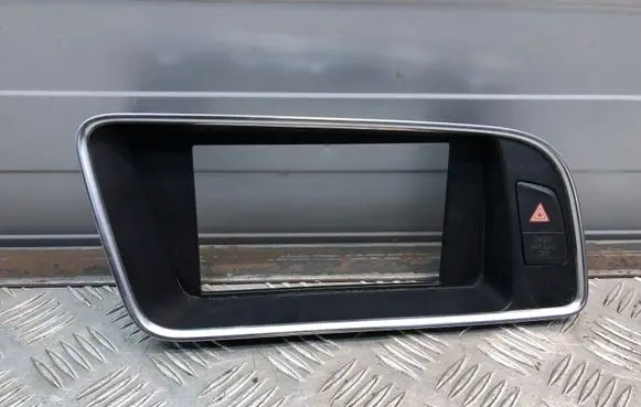 Audi Q5 SQ5 Radio/GPS head unit trim 8R1857186P
