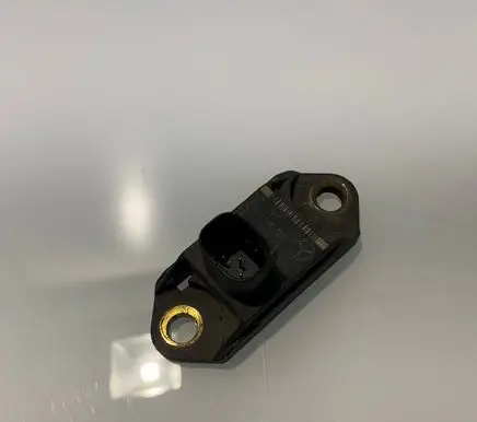 Mercedes-Benz E W211 Airbag deployment crash/impact sensor 0025426918 05W15 A0025426918
