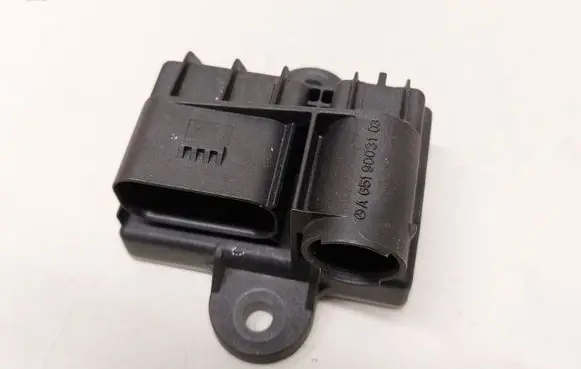 Mercedes-Benz GLA W156 Glow plug pre-heat relay A6519003103