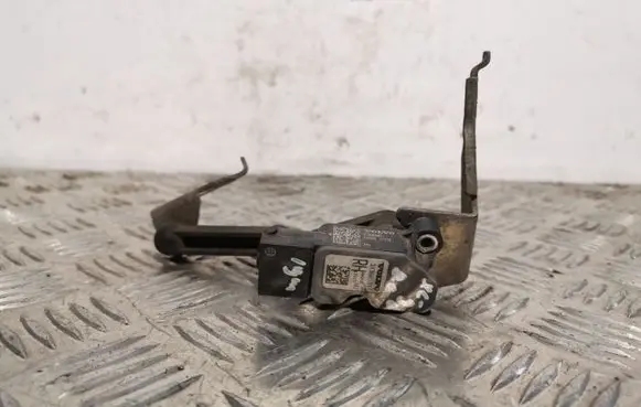 Rear air suspension level height sensor