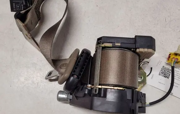 Jaguar S-Type Rear seatbelt 33014052 4R83F611B69 33048280