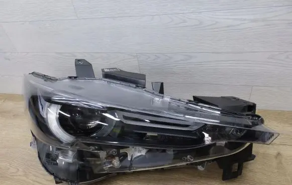 Mazda CX-5 II Headlight/headlamp K124-51030