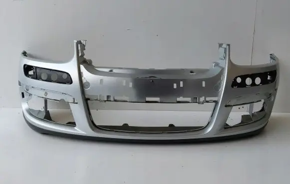 Volkswagen Golf V Front bumper 1K0807221D