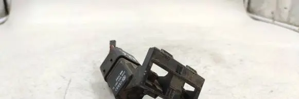 Volkswagen Caddy Glow plug pre-heat relay 0281003038