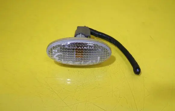 Mazda 3 I Front fender indicator light P2829